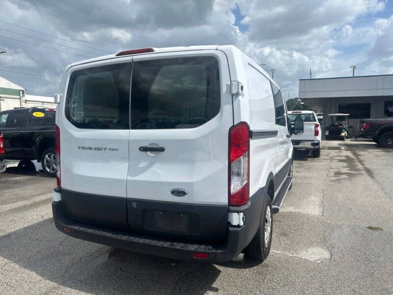 2023 Ford Transit