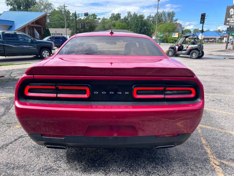 2016 Dodge Challenger SXT