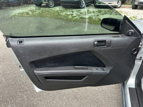 2010 Ford Mustang V6