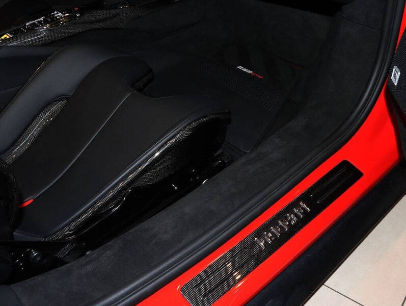 2024 Ferrari 296 GTS