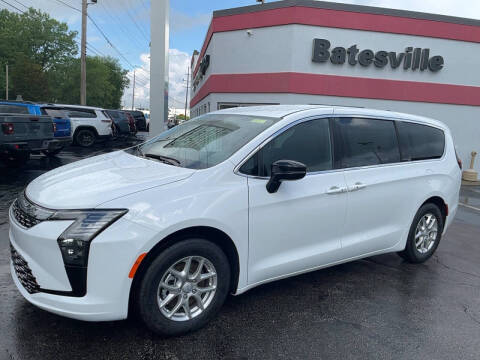 2027 Chrysler Pacifica Select