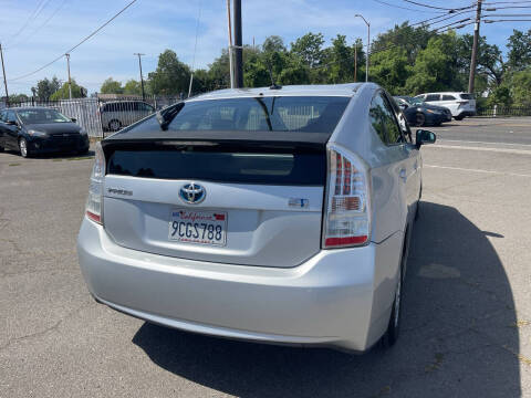 2011 Toyota Prius Two