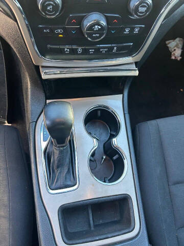 2017 Jeep Grand Cherokee Laredo