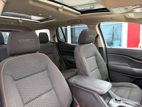 2017 GMC Acadia SLE-2