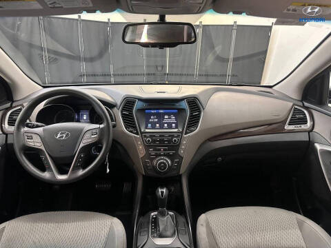 2018 Hyundai Santa Fe SE