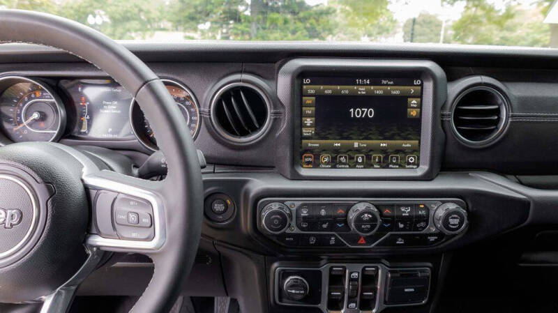 2023 Jeep Gladiator Overland