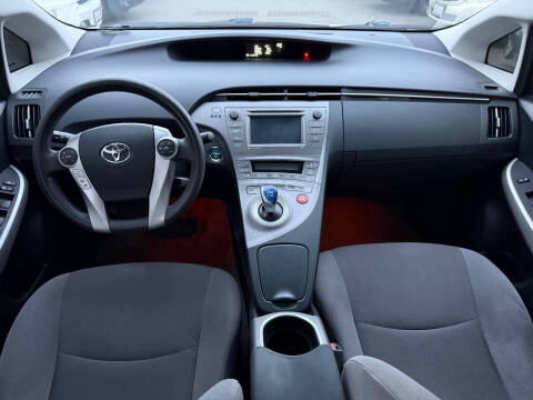 2014 Toyota Prius Three