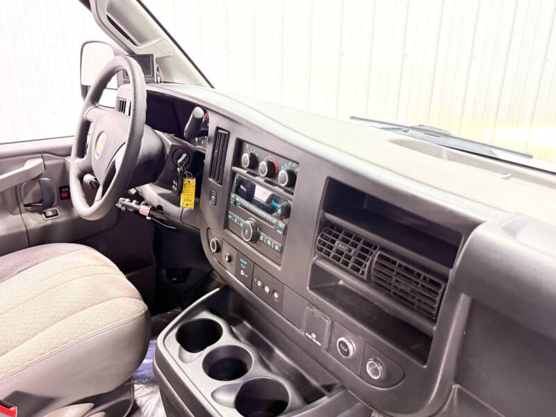 2017 Chevrolet Express LT 2500