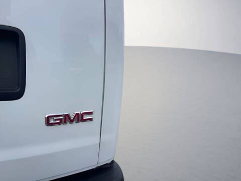 2023 GMC Savana 2500