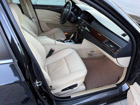 2009 BMW 5 Series 528i