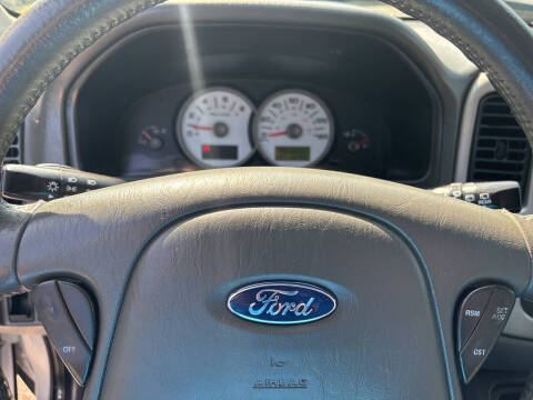 2005 Ford Escape XLT