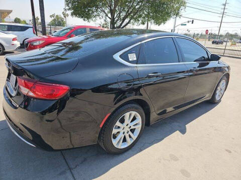 2016 Chrysler 200 LX