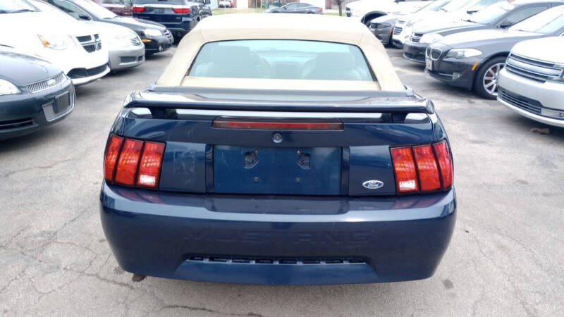 2003 Ford Mustang Premium