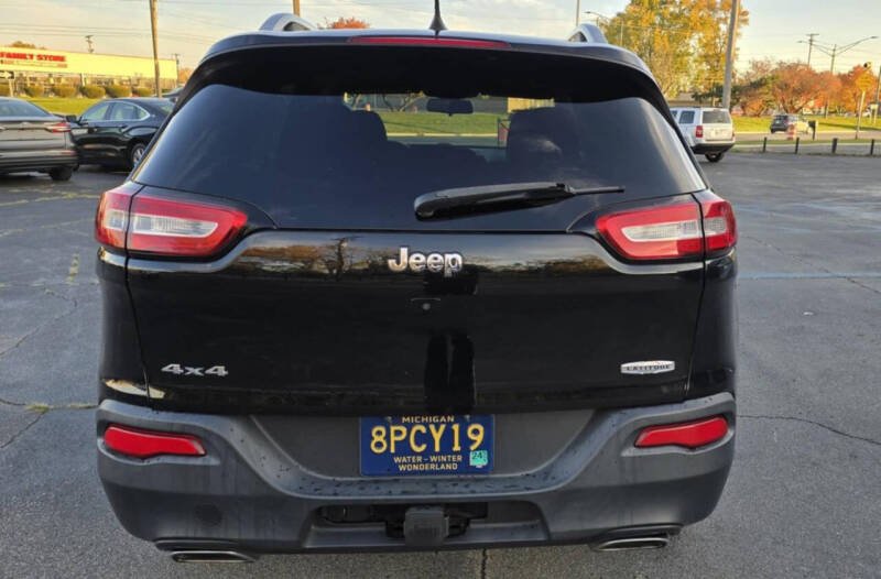 2017 Jeep Cherokee Latitude photo 7