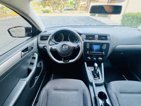 2016 Volkswagen Jetta