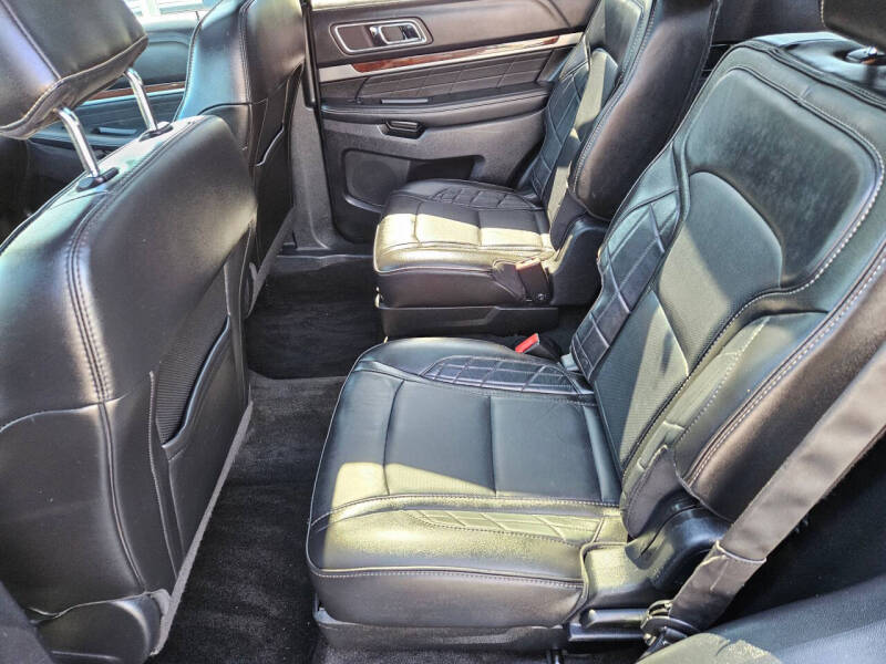 2017 Ford Explorer Platinum