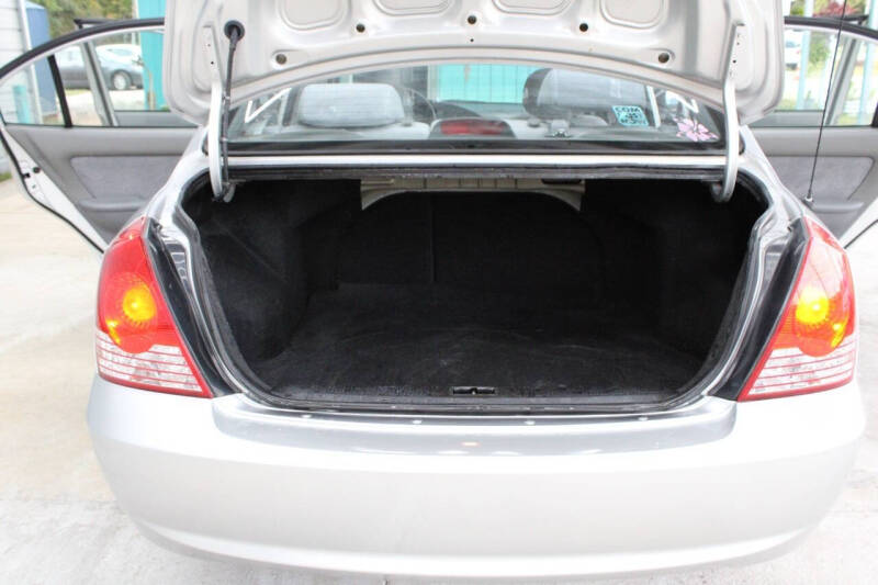 2004 Hyundai Elantra GLS