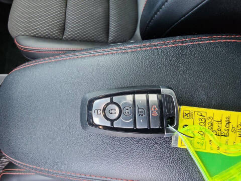 2023 Ford Escape ST-Line Select