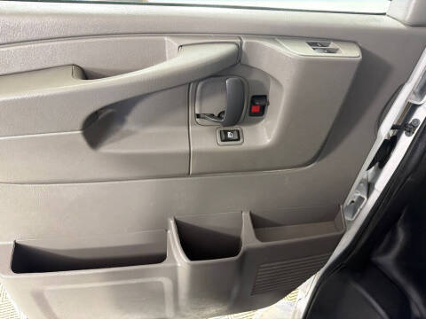 2015 GMC Savana 2500