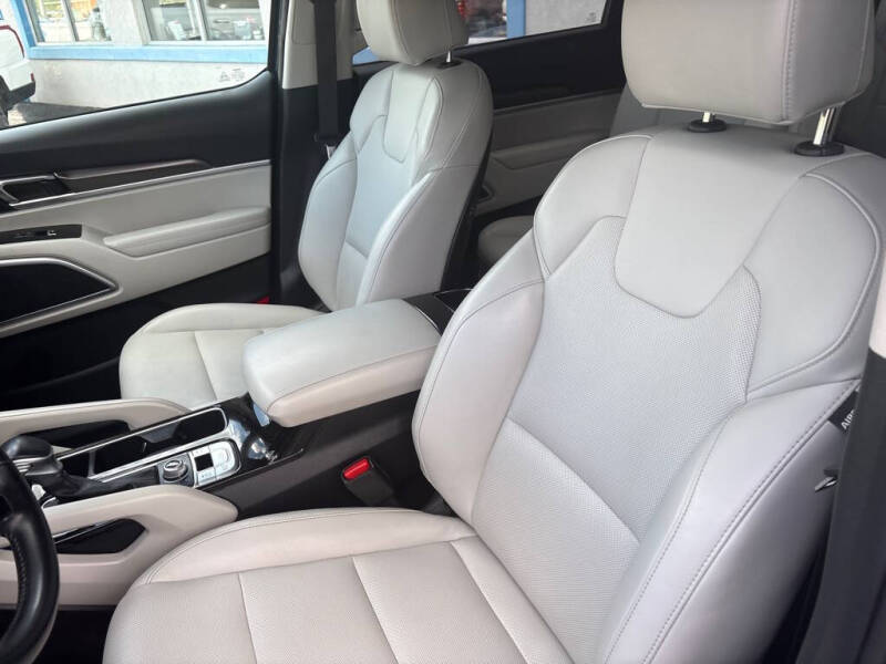 2023 Kia Telluride S