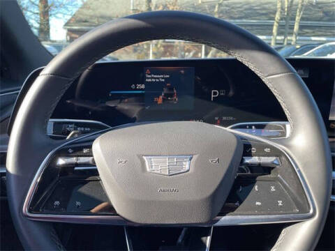 2024 Cadillac LYRIQ Tech