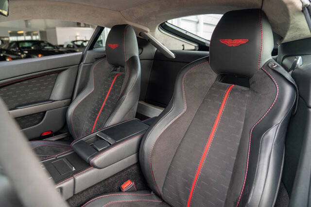 2015 Aston Martin V8 Vantage 13
