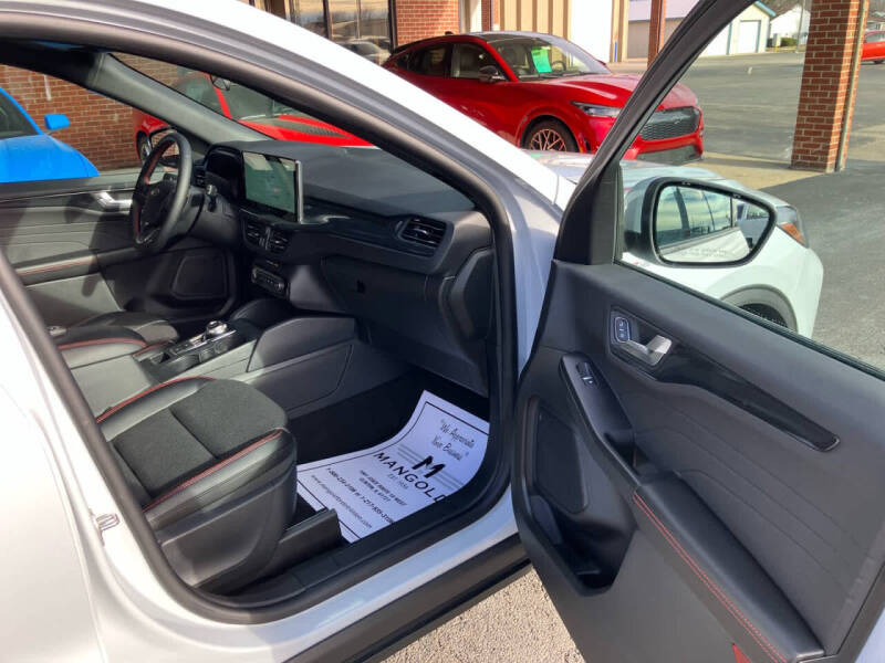 2026 Ford Escape Hybrid ST-Line Select