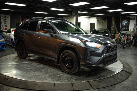 2020 Toyota RAV4 LE