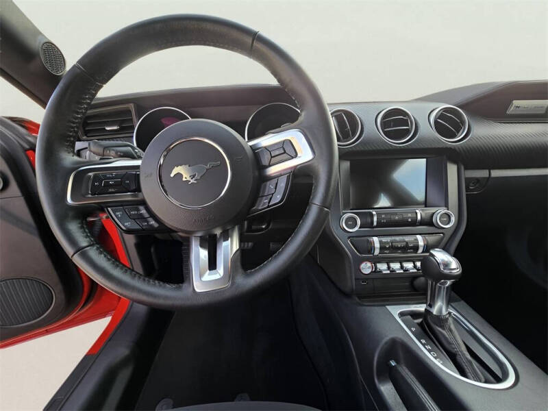 2021 Ford Mustang EcoBoost