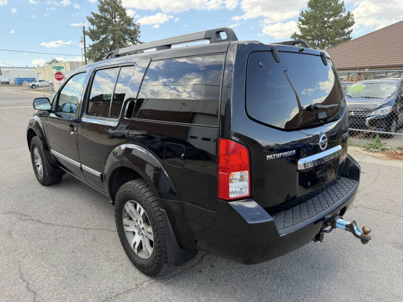 2012 Nissan Pathfinder Silver Edition