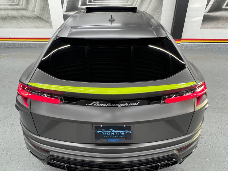 2022 Lamborghini Urus