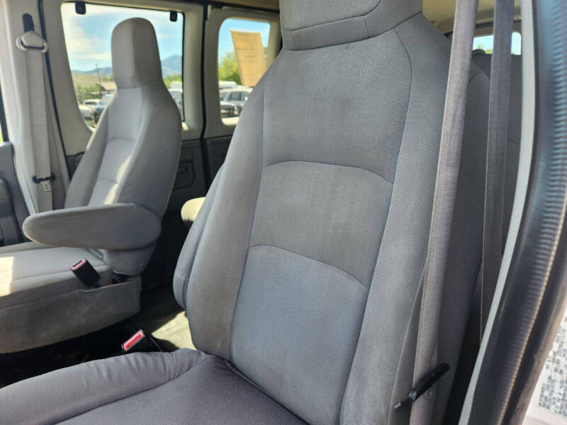 2010 Ford E-Series E-350 SD XL