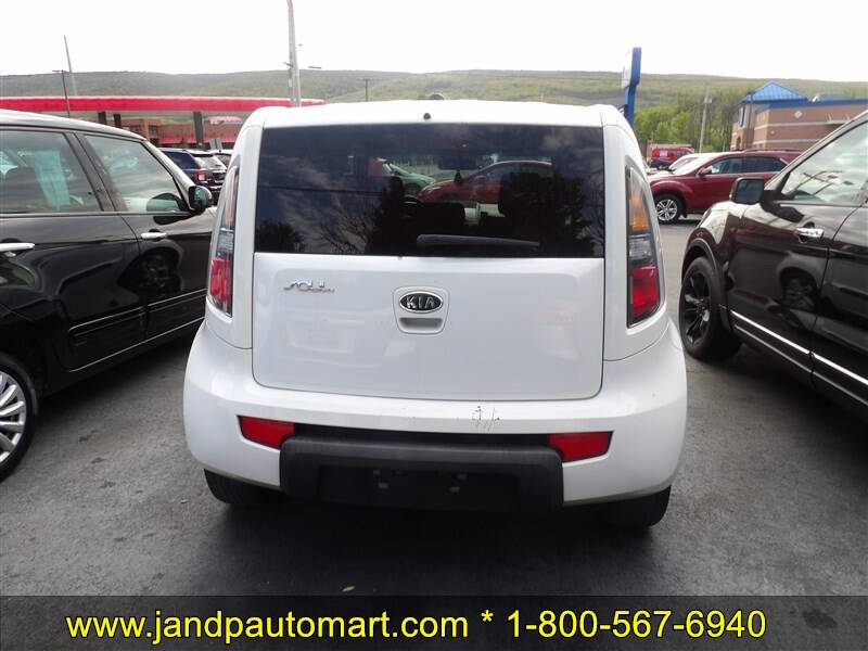 2011 Kia Soul +