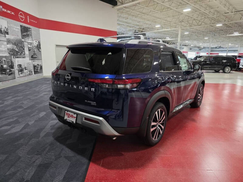 2025 Nissan Pathfinder Platinum