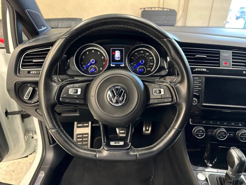 2017 Volkswagen Golf R 4Motion