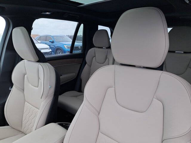 2026 Volvo XC90 T8 Plus 7P