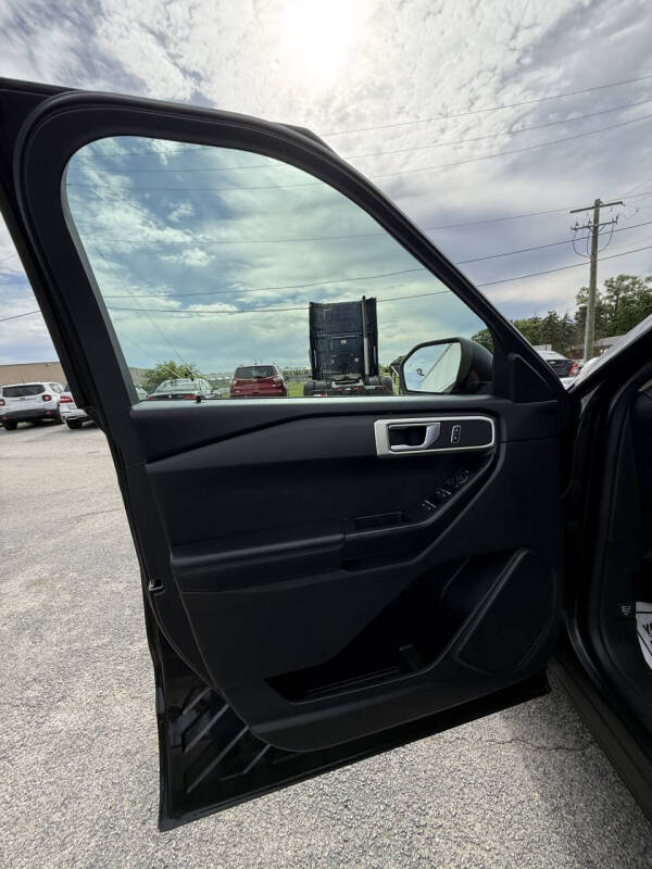 2020 Ford Explorer