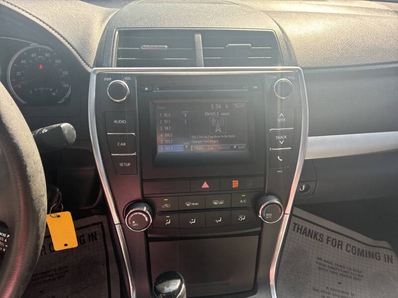 2017 Toyota Camry SE