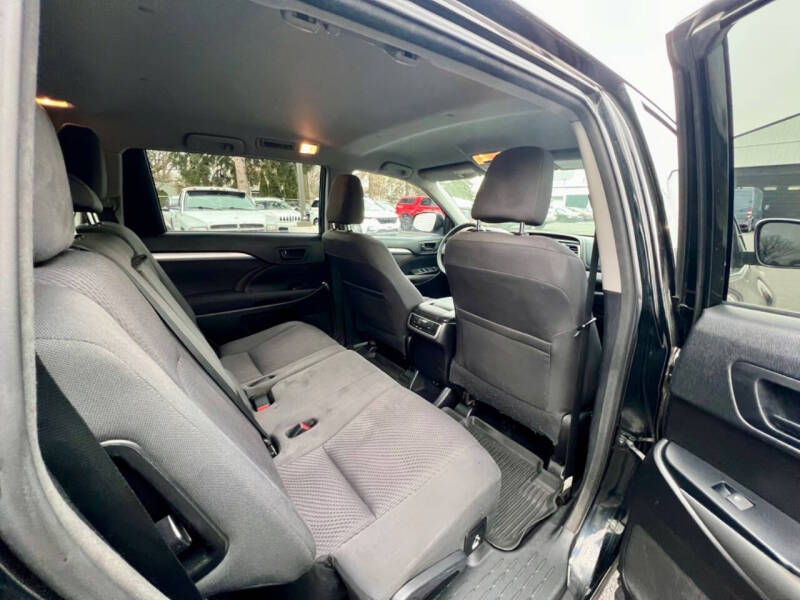 2018 Toyota Highlander LE