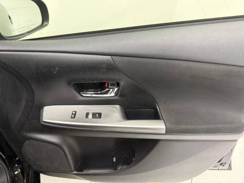 2015 Toyota Prius v Two