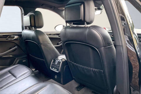 2020 Porsche Macan S