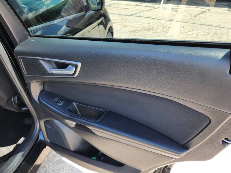 2016 Ford Edge SE - Photo 21