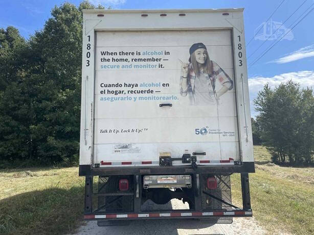 2018 Freightliner M2 106