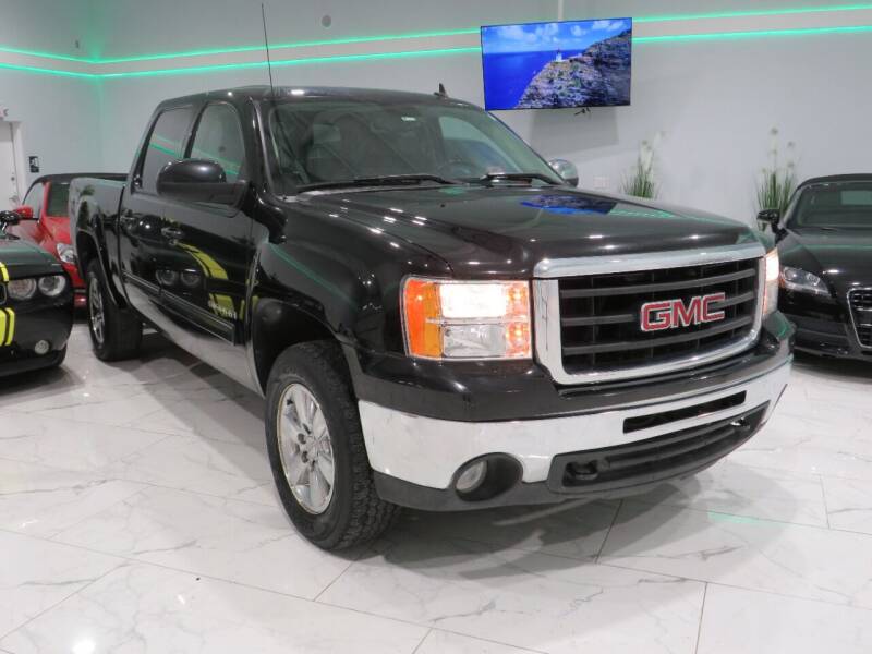 2010 GMC Sierra 1500 for sale at Dealer One Auto Credit in Oklahoma City OK
