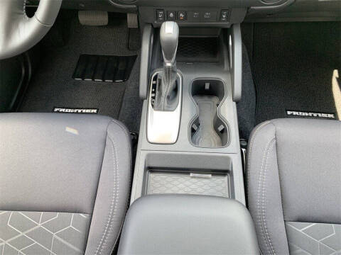 2025 Nissan Frontier SV