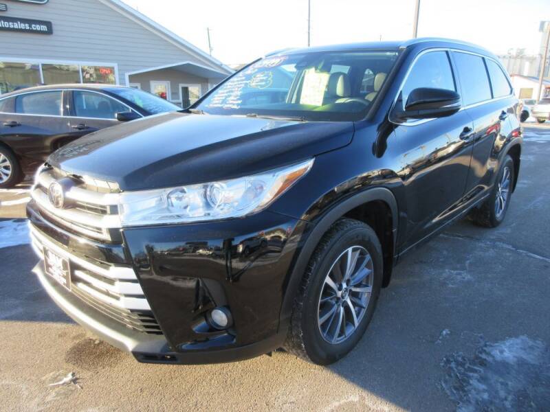 2017 Toyota Highlander for sale at Dam Auto Sales in Sioux City IA