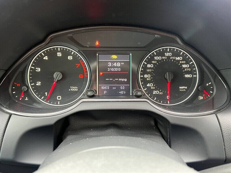 2012 Audi Q5 3.2 quattro Premium Plus