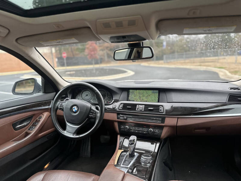 2016 BMW 5 Series 528i