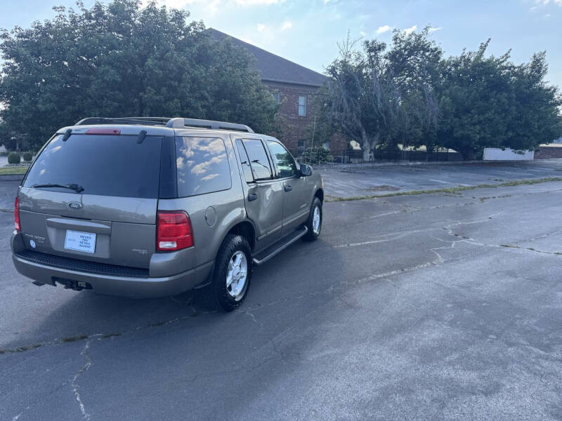 2005 Ford Explorer XLT