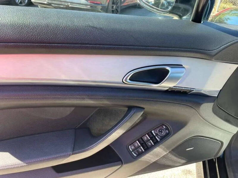 2012 Porsche Panamera